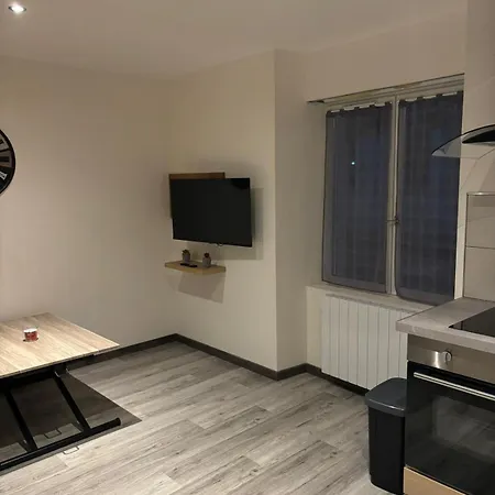 Meuble T1 Les Chateaux لوساك ليه شاتو